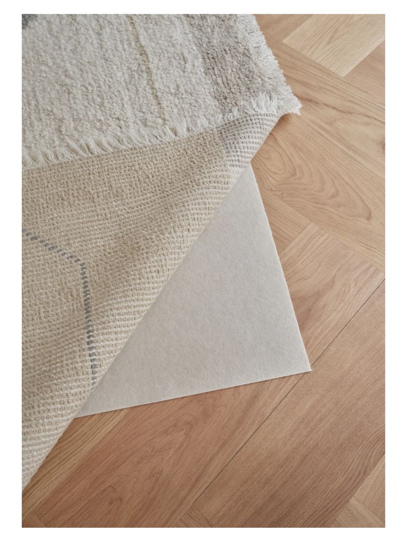 Teppichunterlage für Standard Größen von Linie Design