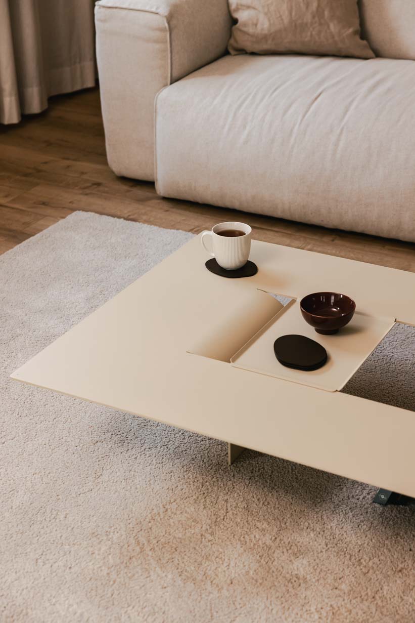 Metallbude Couchtisch Cut